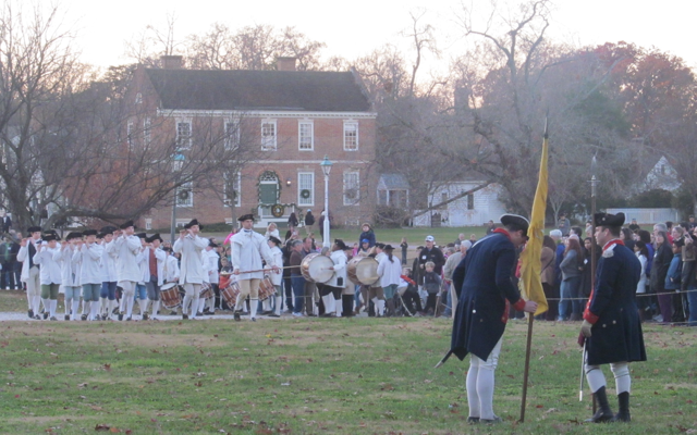 Colonial Williamsburg is an ideal place to take the family for an educational vacation. These photos show just a taste of Colonial Williamsburg. https://www.intoxicatedonlife.com/2012/11/23/colonial-williamsburg-photo-blog/