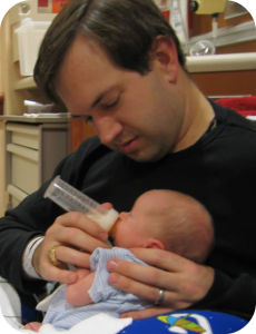 bottle-feeding-preemie