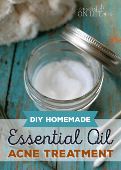 {DIY} Homemade Essential Oil Blemish Treatment